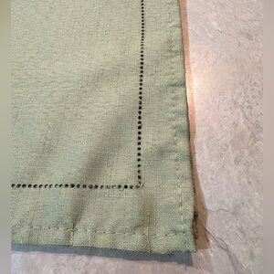 Beautiful color green set of 8 table napkins.